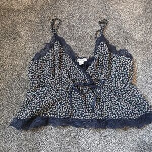 American Eagle navy floral lace crop camisole top size small
